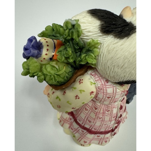 MARY's MOO MOOs Cow Figurine "You Always Lend a Helping Hoof" #929980 2001 - Picture 10 of 10